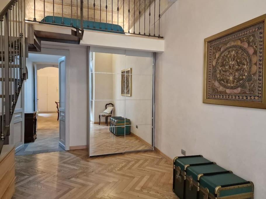 Elegante Appartamento In Centro. Turim Exterior foto