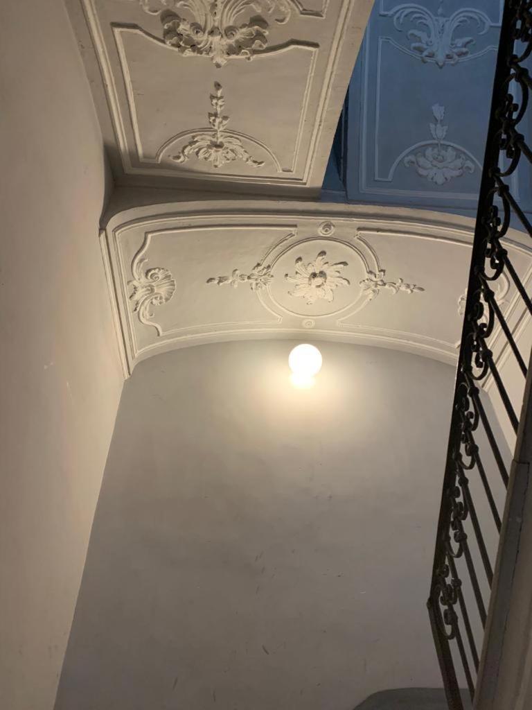 Elegante Appartamento In Centro. Turim Exterior foto